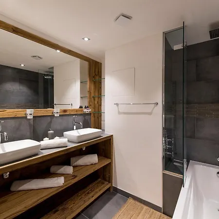 Apartment 1850 Ski-in/ski-out 6 Pers Avec Parking - Fr-1-575-59