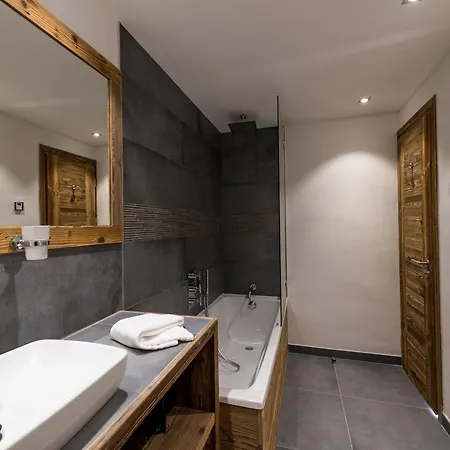 1850 Ski-in/ski-out 6 Pers Avec Parking - Fr-1-575-59 Courchevel